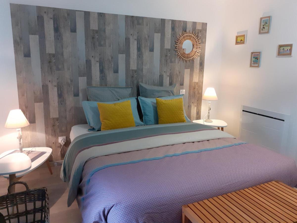Escale En Baie. Bed & Breakfast Pontaubault Luaran gambar
